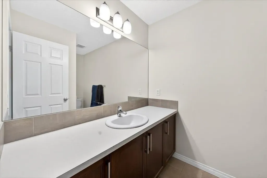 15 Savanna Parade Calgary AB T3J 0V7