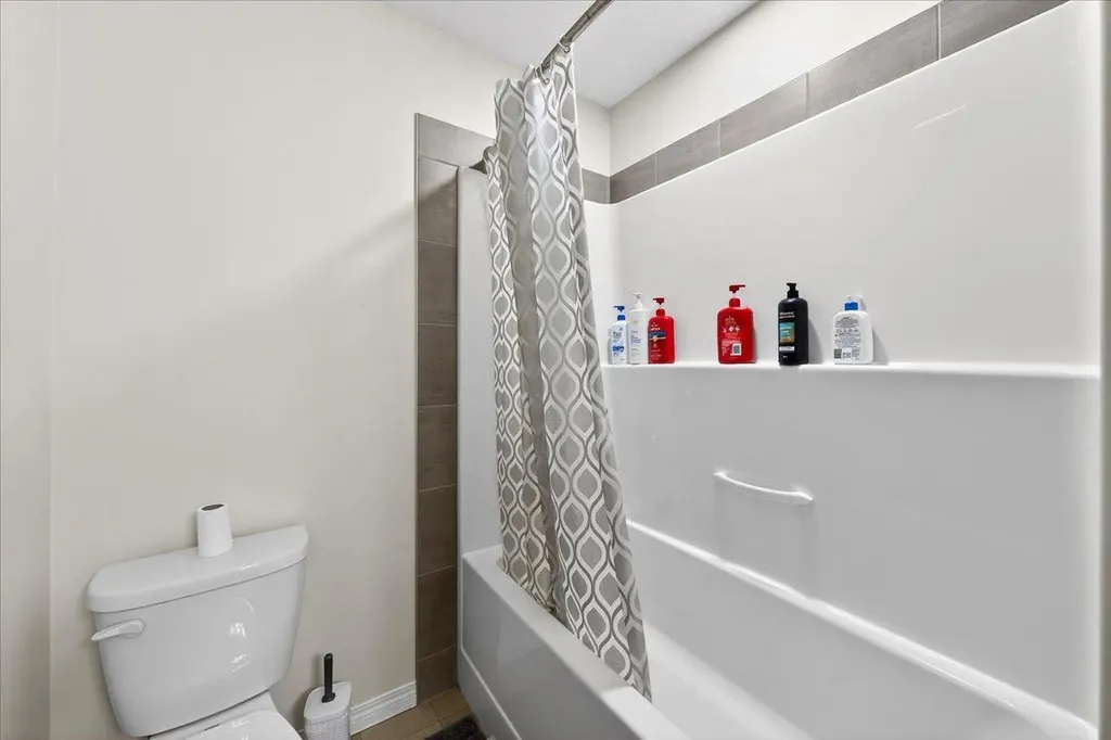 15 Savanna Parade Calgary AB T3J 0V7