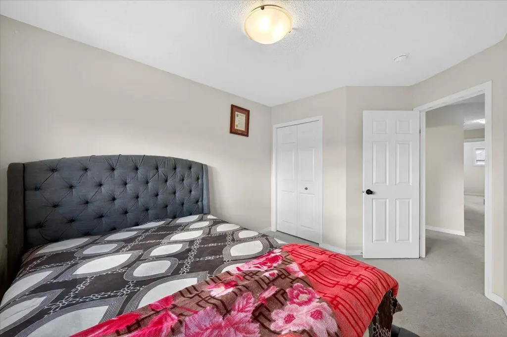 15 Savanna Parade Calgary AB T3J 0V7