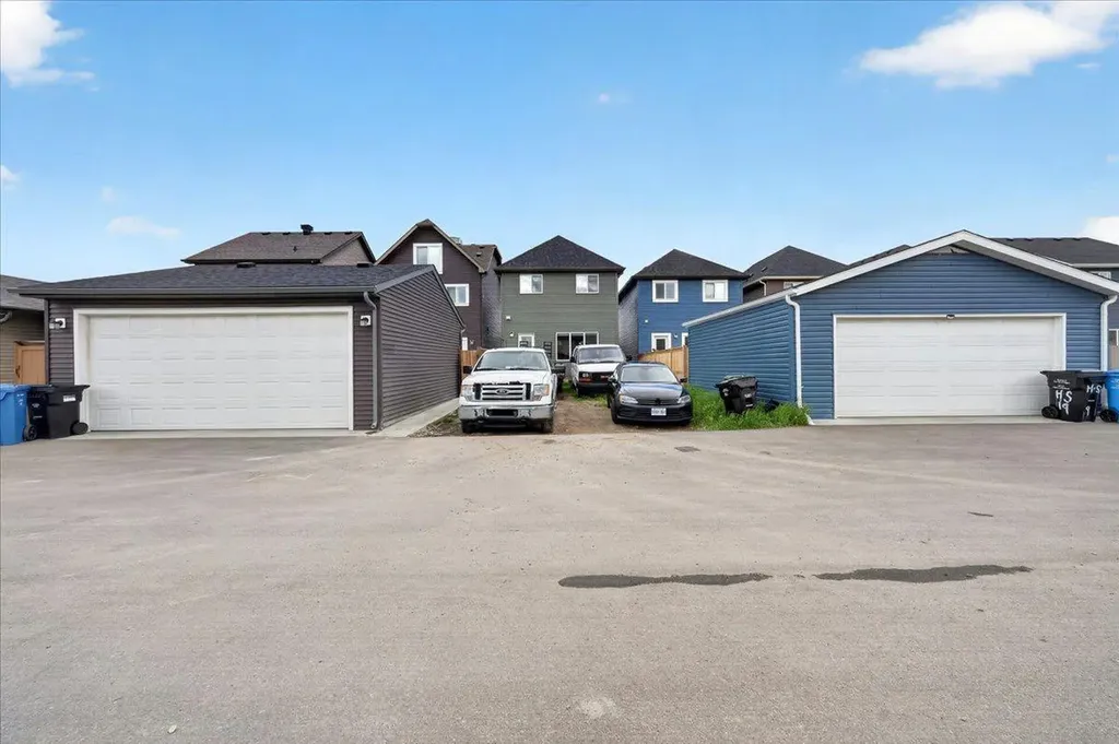 15 Savanna Parade Calgary AB T3J 0V7