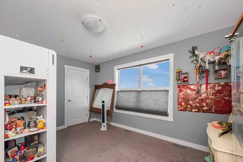 227 Redstone Heights NE Calgary AB T3N 0T8