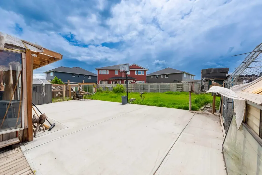 227 Redstone Heights NE Calgary AB T3N 0T8