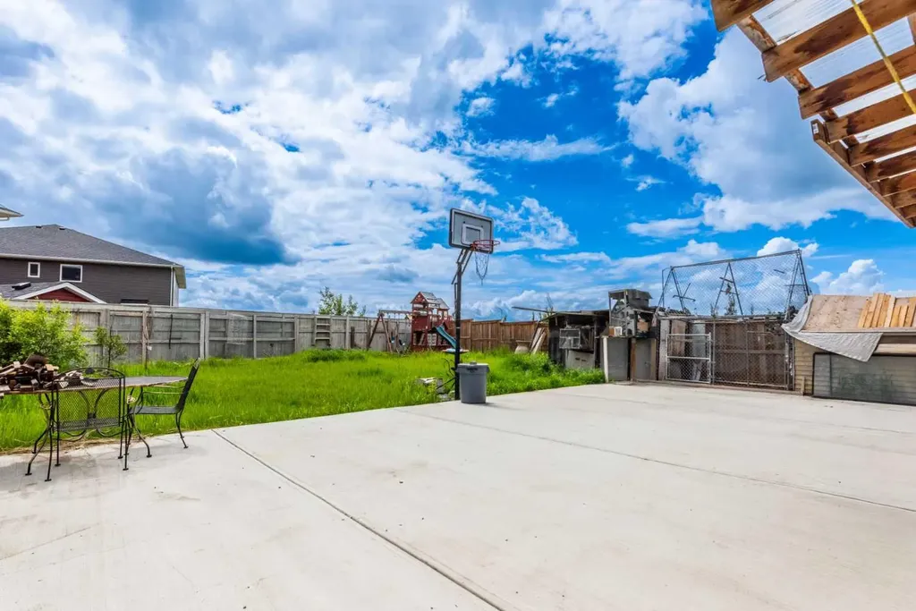 227 Redstone Heights NE Calgary AB T3N 0T8