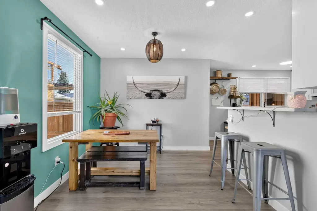 24 Penworth Crescent SE Calgary AB T2A 4C7