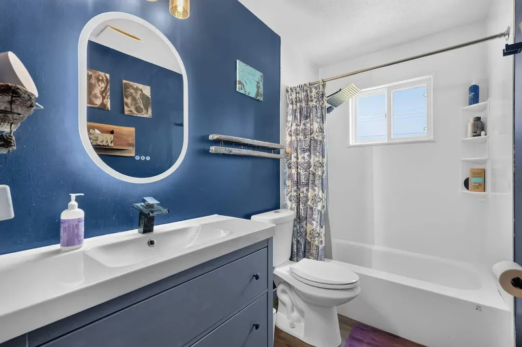 24 Penworth Crescent SE Calgary AB T2A 4C7