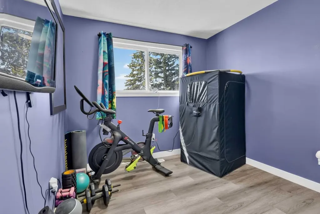 24 Penworth Crescent SE Calgary AB T2A 4C7