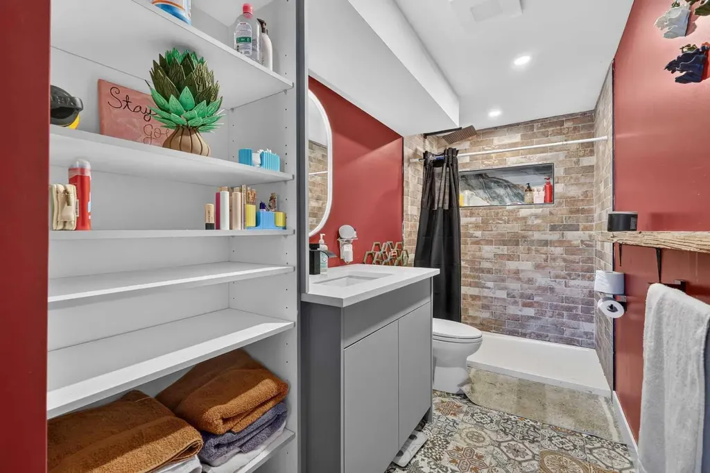 24 Penworth Crescent SE Calgary AB T2A 4C7