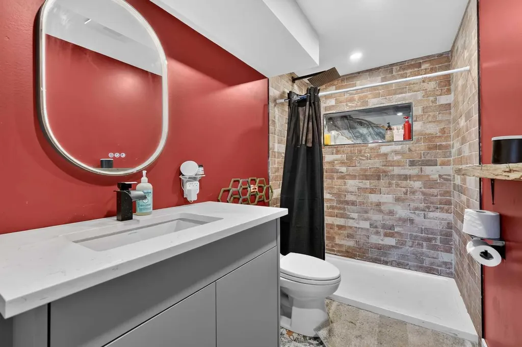 24 Penworth Crescent SE Calgary AB T2A 4C7