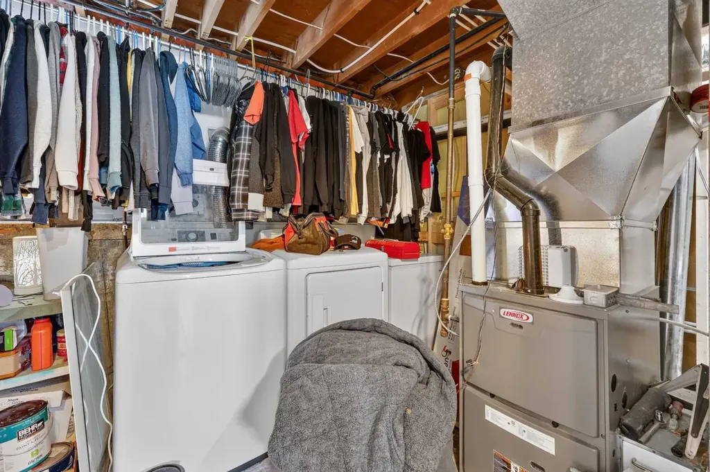 24 Penworth Crescent SE Calgary AB T2A 4C7
