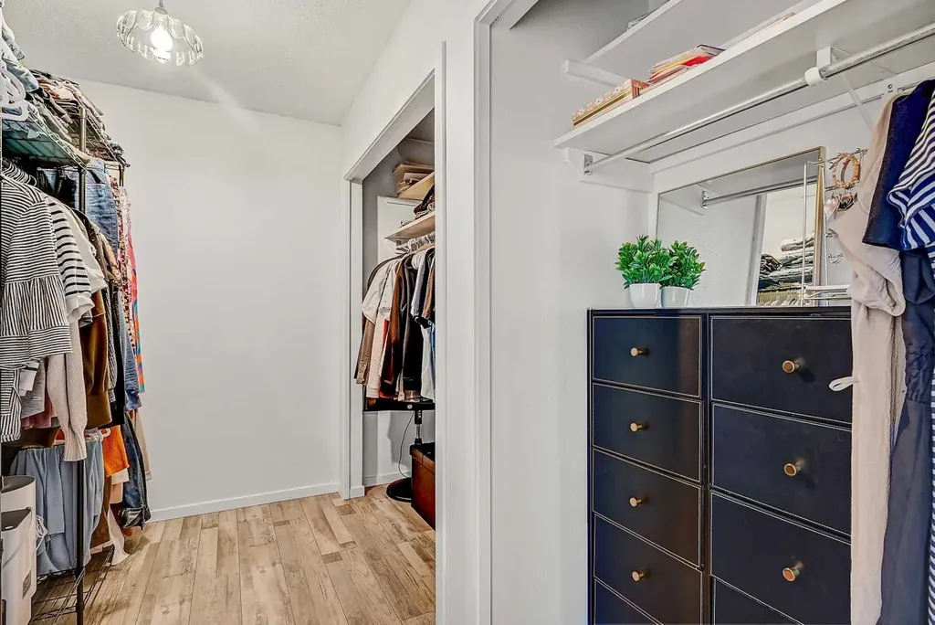 9426 64 Avenue Grande Prairie AB T8W1B5