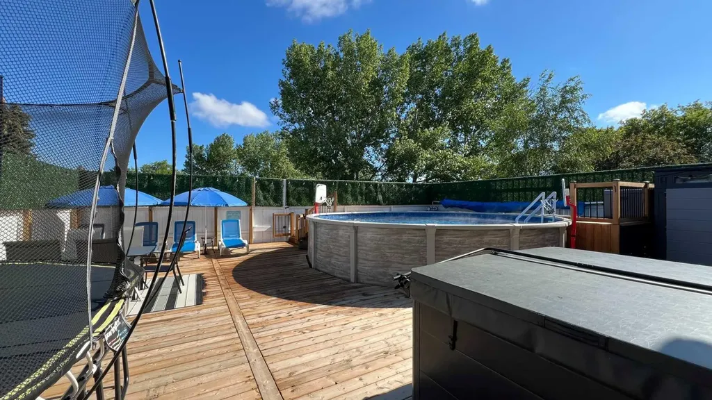 9426 64 Avenue Grande Prairie AB T8W1B5