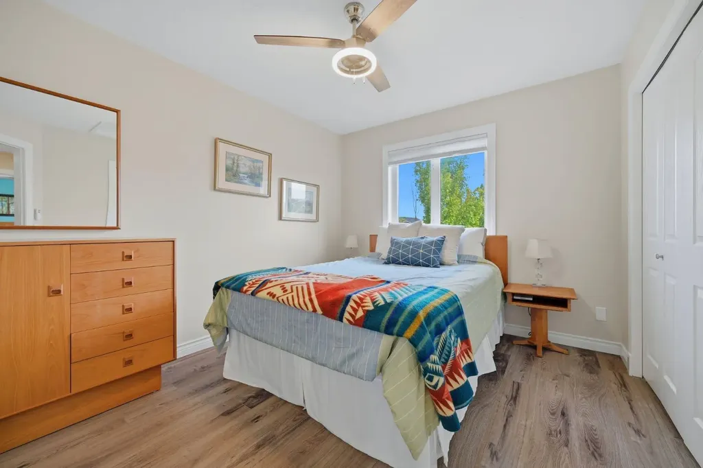 16 Coopers Heights SW Airdrie AB T4B2S1