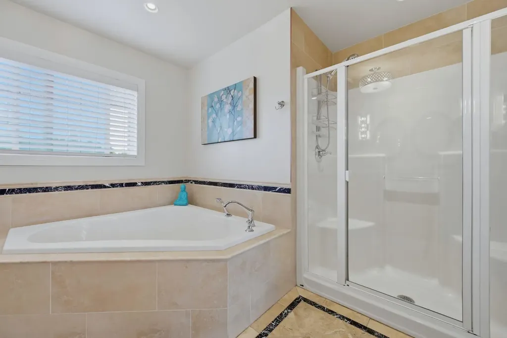 16 Coopers Heights SW Airdrie AB T4B2S1