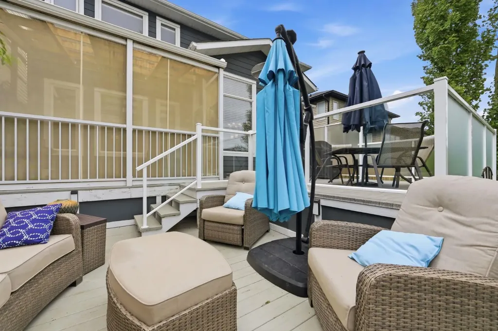 16 Coopers Heights SW Airdrie AB T4B2S1