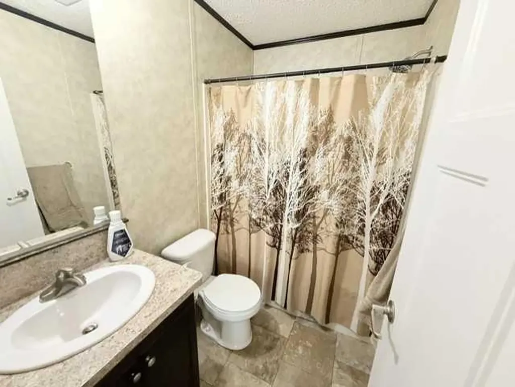 4920 52 Avenue Berwyn AB T0H0E0