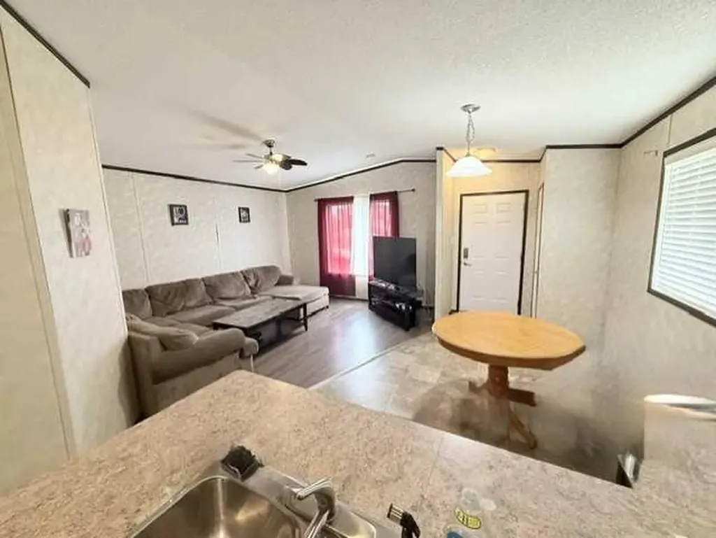 4920 52 Avenue Berwyn AB T0H0E0