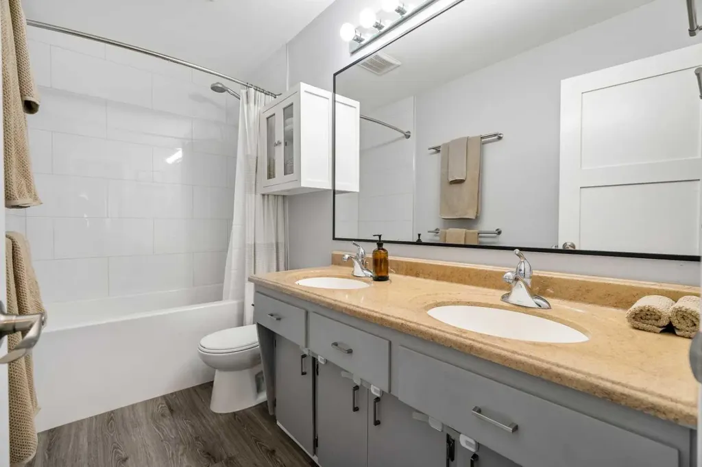 229 84 Avenue SE Calgary AB T2H 1N5