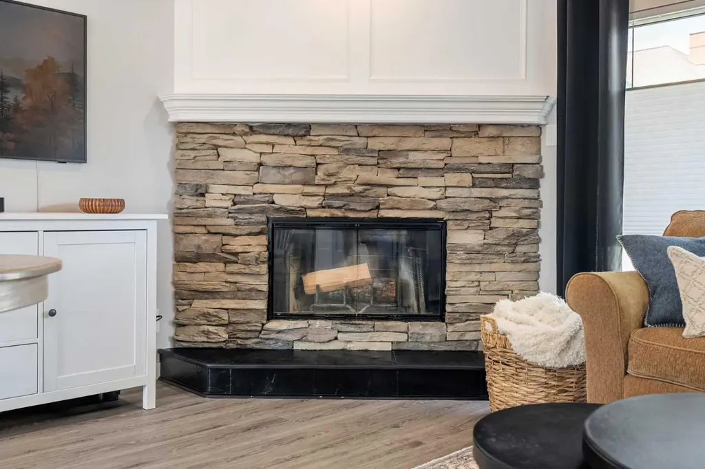229 84 Avenue SE Calgary AB T2H 1N5