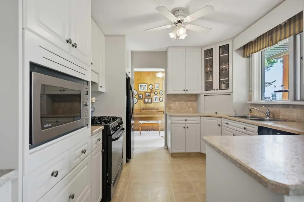 7 Oslo Close Red Deer AB T4N 5A5