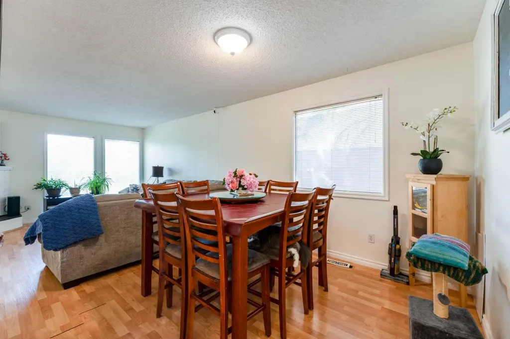 9611 24 Street SW Calgary AB T2V 4L2