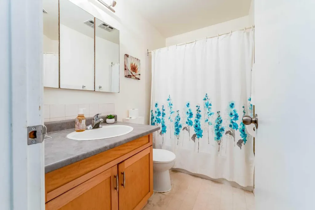 9611 24 Street SW Calgary AB T2V 4L2