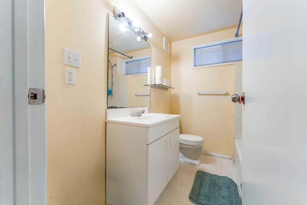 9611 24 Street SW Calgary AB T2V 4L2