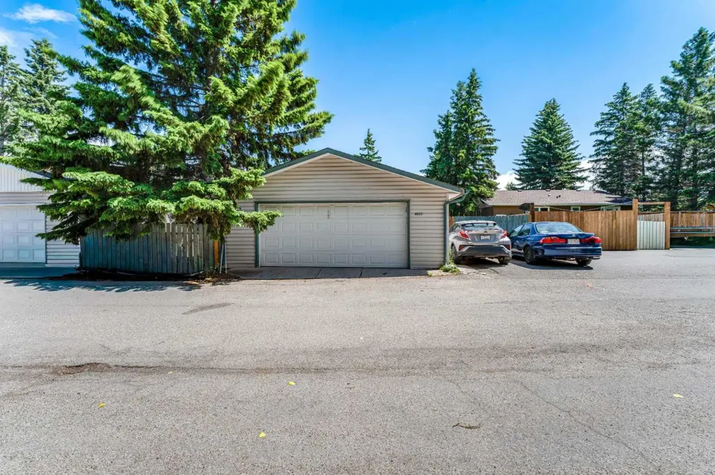 9611 24 Street SW Calgary AB T2V 4L2