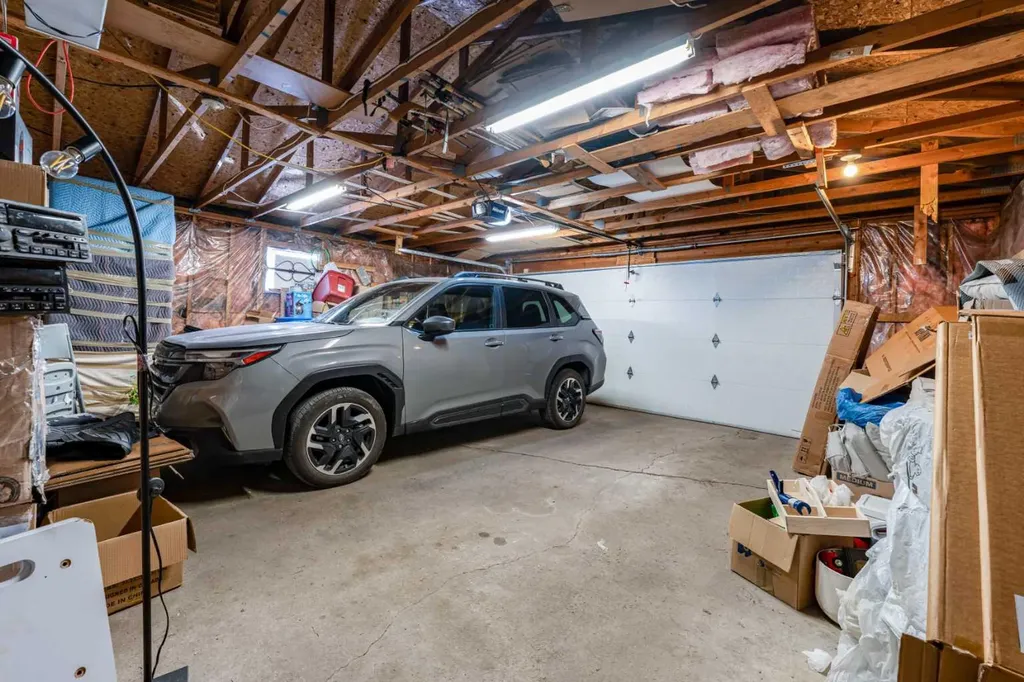 9611 24 Street SW Calgary AB T2V 4L2