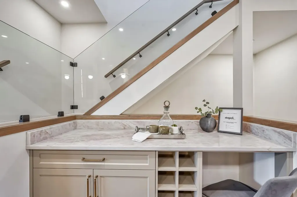3535 2 Avenue SW Calgary AB T3C 0A2
