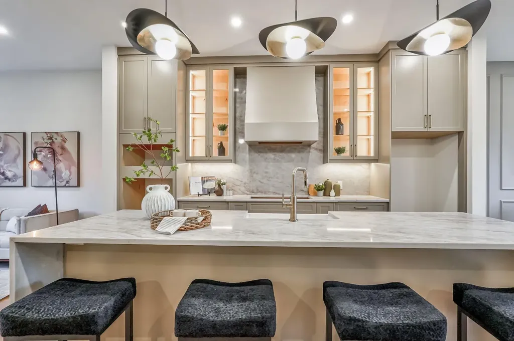 3535 2 Avenue SW Calgary AB T3C 0A2