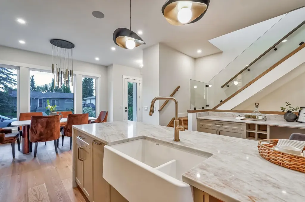 3535 2 Avenue SW Calgary AB T3C 0A2
