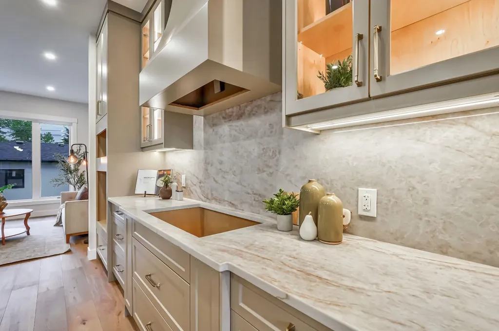 3535 2 Avenue SW Calgary AB T3C 0A2
