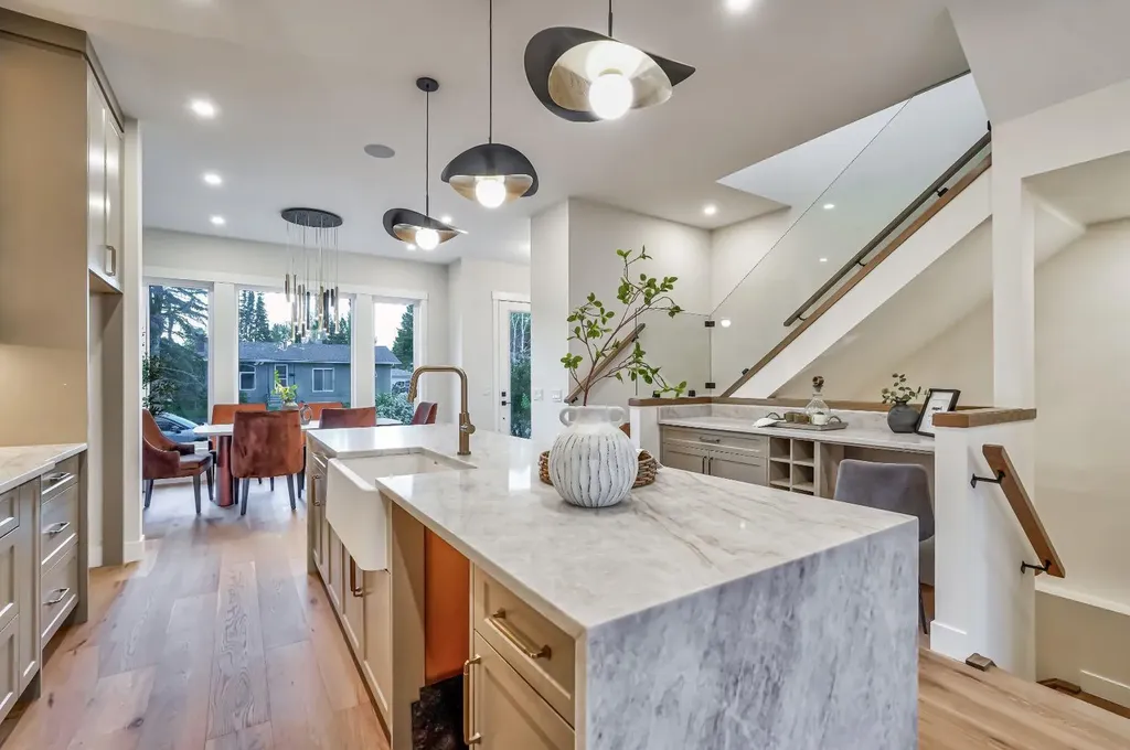 3535 2 Avenue SW Calgary AB T3C 0A2