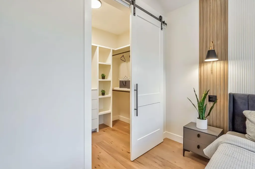 3535 2 Avenue SW Calgary AB T3C 0A2