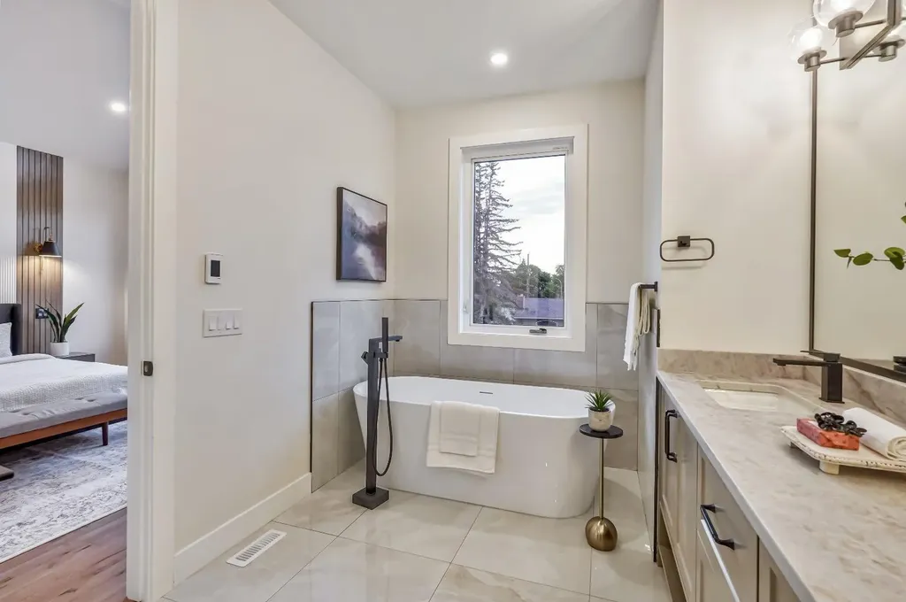 3535 2 Avenue SW Calgary AB T3C 0A2