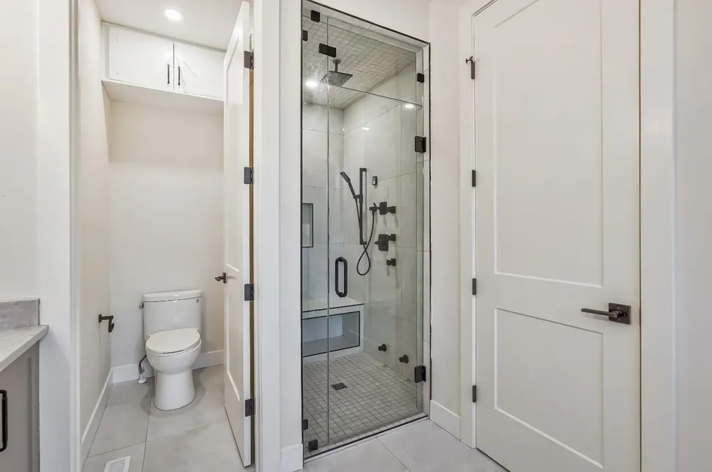 3535 2 Avenue SW Calgary AB T3C 0A2