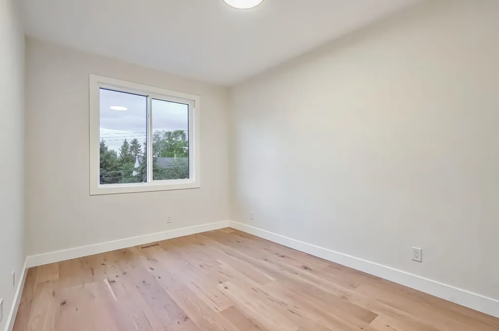 3535 2 Avenue SW Calgary AB T3C 0A2