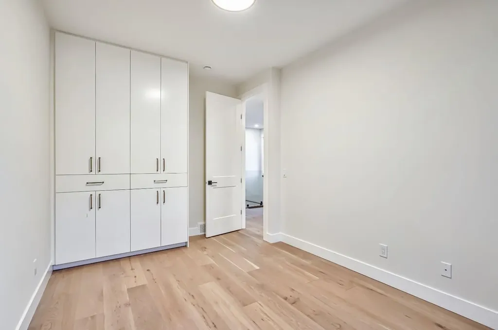 3535 2 Avenue SW Calgary AB T3C 0A2