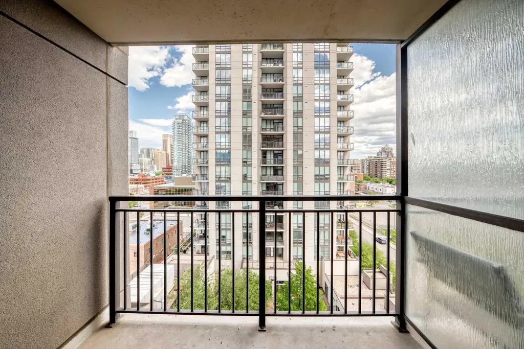 1110 11 Street Calgary AB T2R 1S5