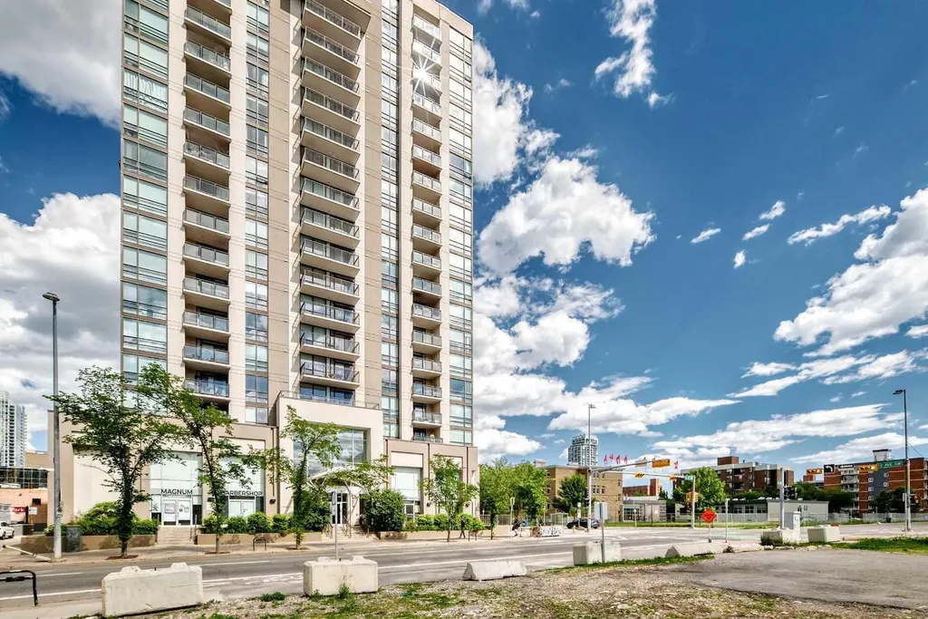 1110 11 Street Calgary AB T2R 1S5