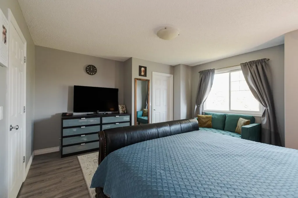 216 Coyote Crescent Fort Mcmurray AB T9K 0C6