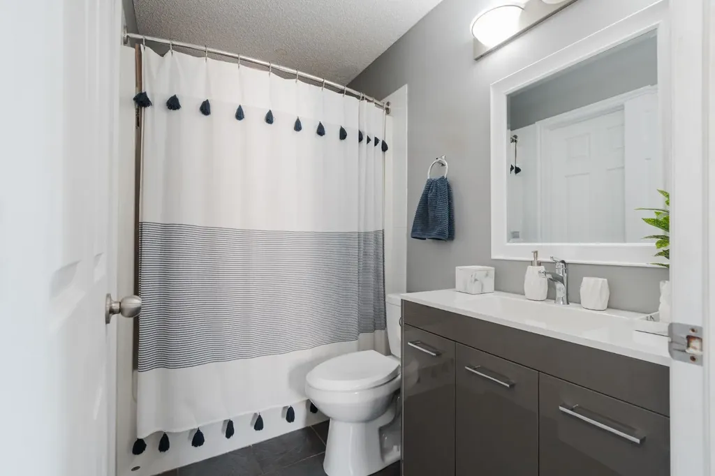 216 Coyote Crescent Fort Mcmurray AB T9K 0C6