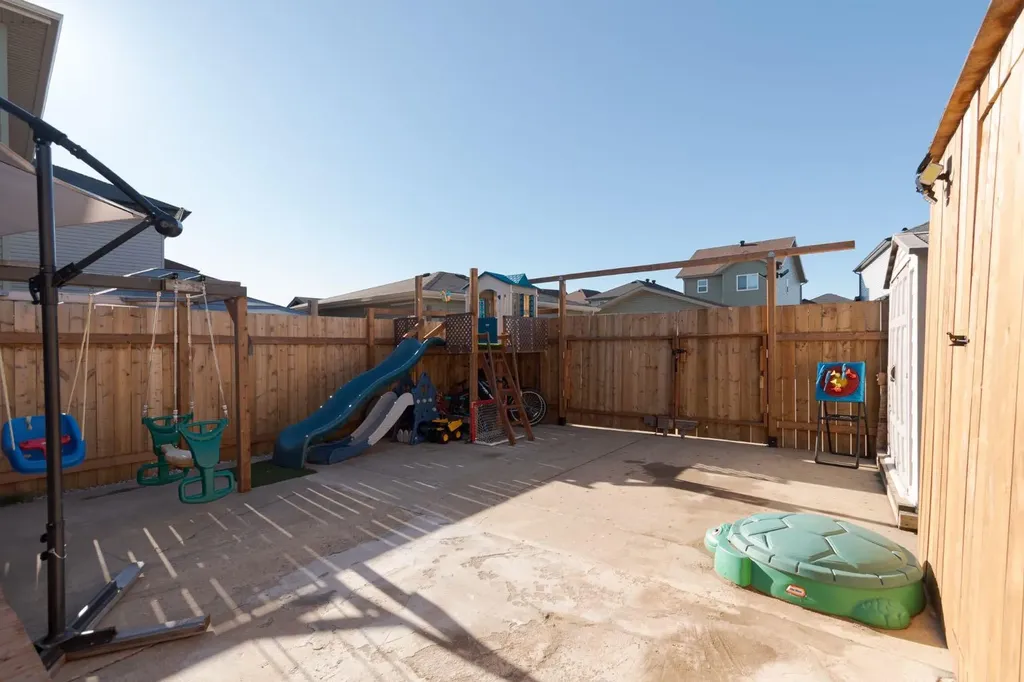 216 Coyote Crescent Fort Mcmurray AB T9K 0C6