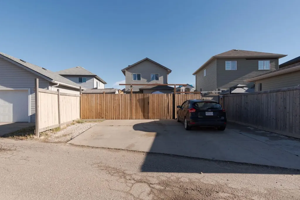216 Coyote Crescent Fort Mcmurray AB T9K 0C6
