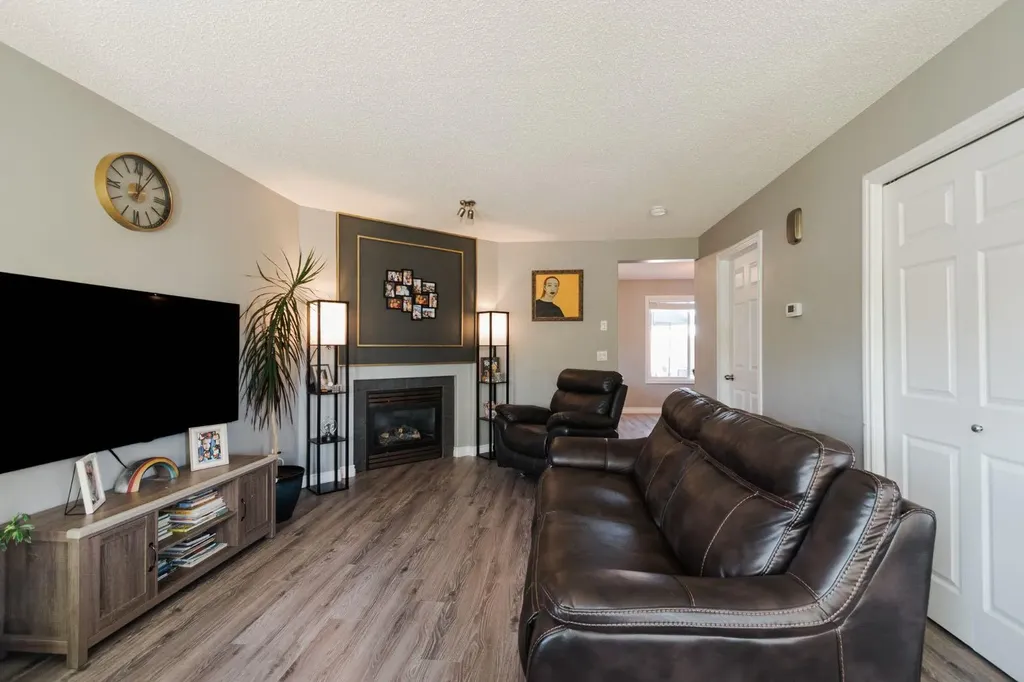 216 Coyote Crescent Fort Mcmurray AB T9K 0C6