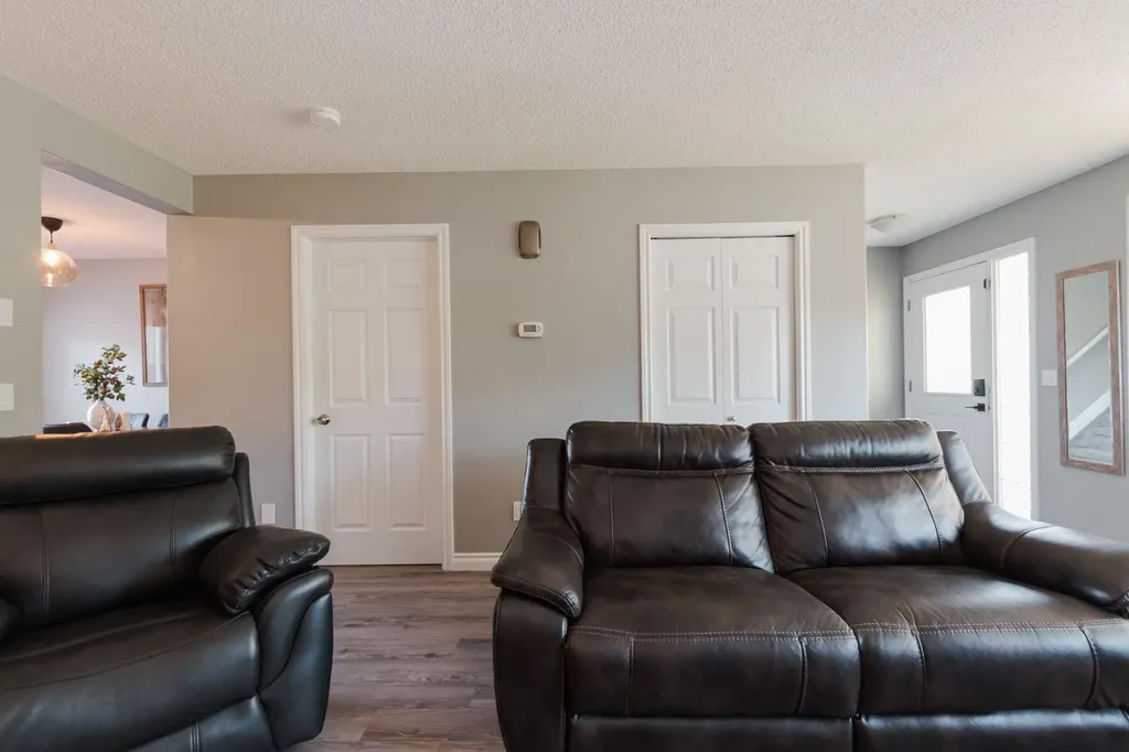216 Coyote Crescent Fort Mcmurray AB T9K 0C6
