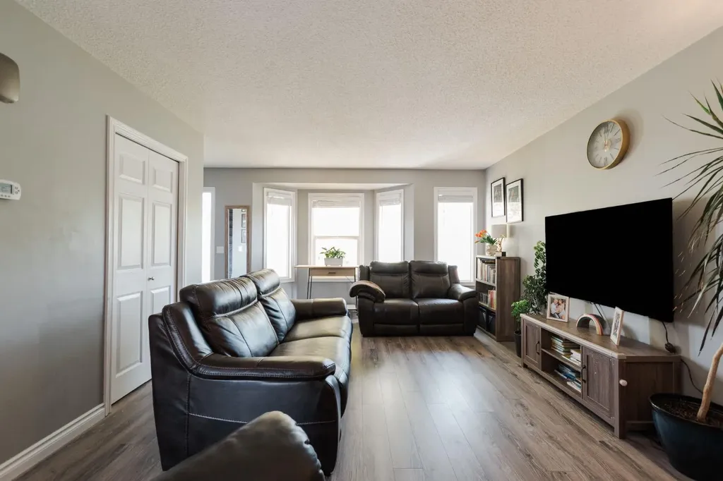 216 Coyote Crescent Fort Mcmurray AB T9K 0C6