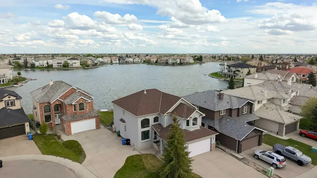 151 Coral Shores Landing NE Calgary AB T3J 3J7