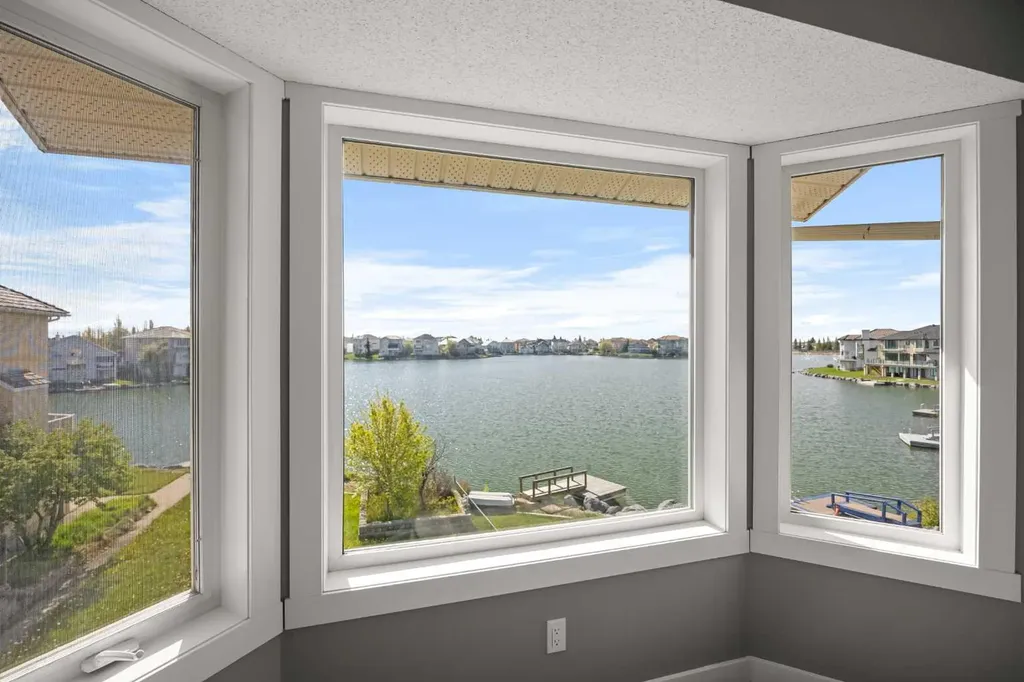 151 Coral Shores Landing NE Calgary AB T3J 3J7