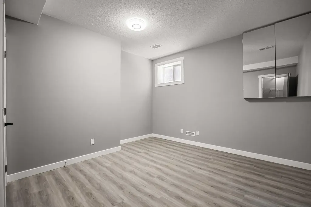 151 Coral Shores Landing NE Calgary AB T3J 3J7